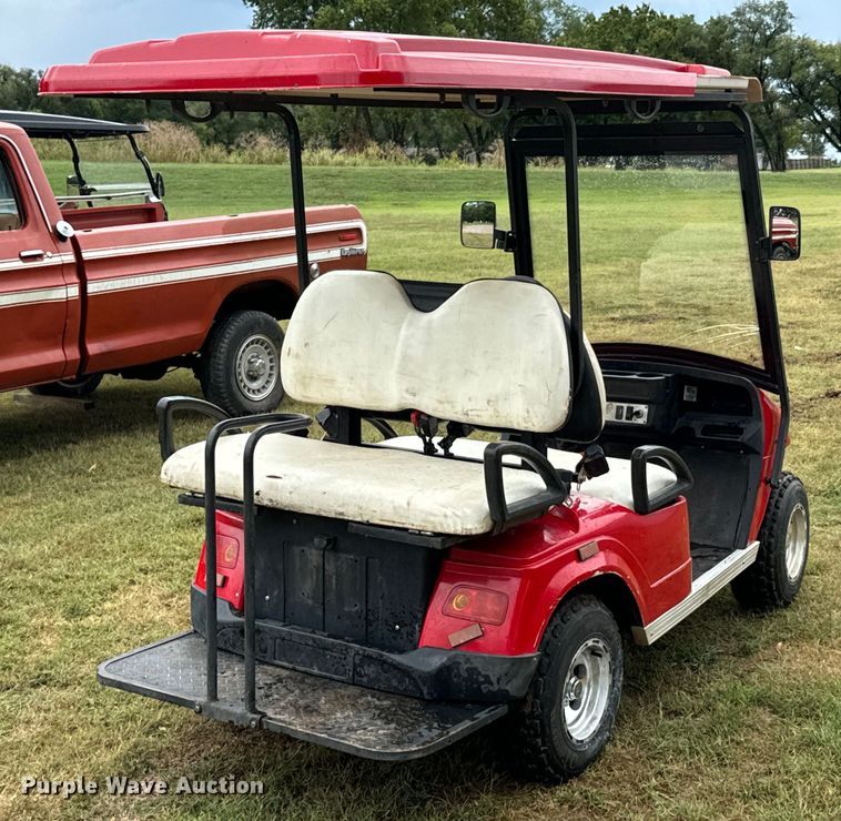 image for item DX1047 2010 Zone golf cart