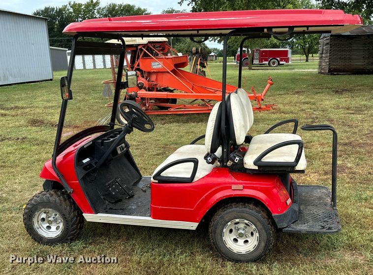 image for item DX1047 2010 Zone golf cart