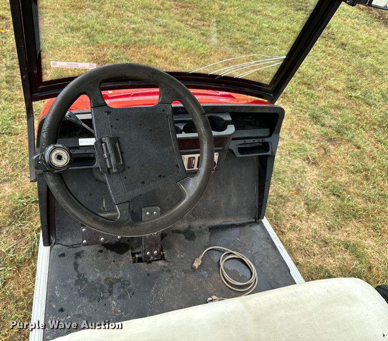image for item DX1047 2010 Zone golf cart