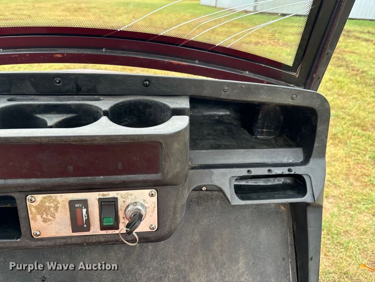 image for item DX1047 2010 Zone golf cart