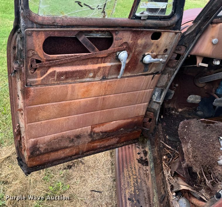 image for item DX1051 GMC pickup truck