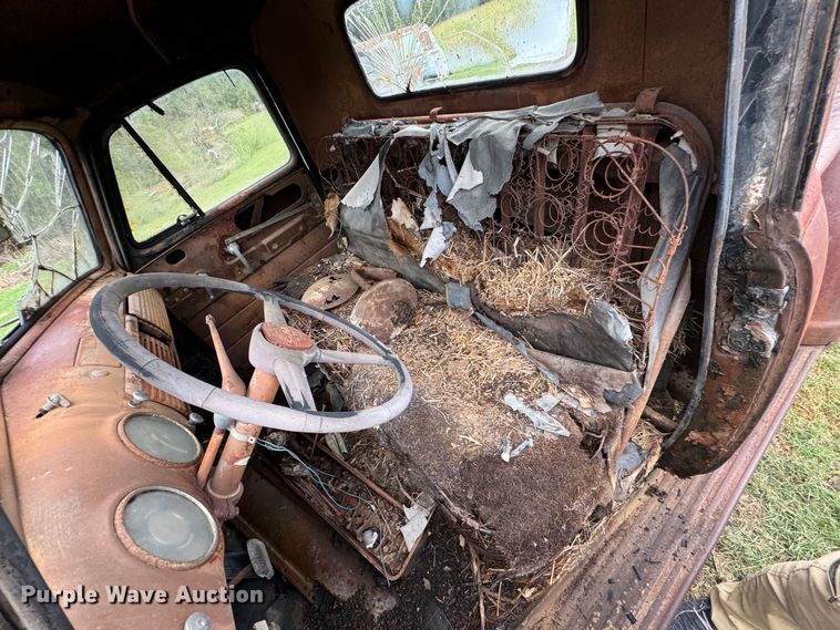 image for item DX1051 GMC pickup truck