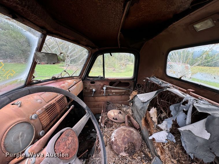 image for item DX1051 GMC pickup truck