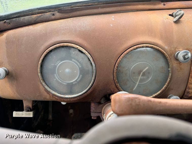 image for item DX1051 GMC pickup truck