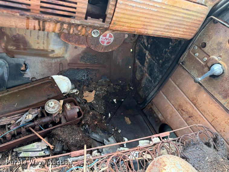 image for item DX1051 GMC pickup truck