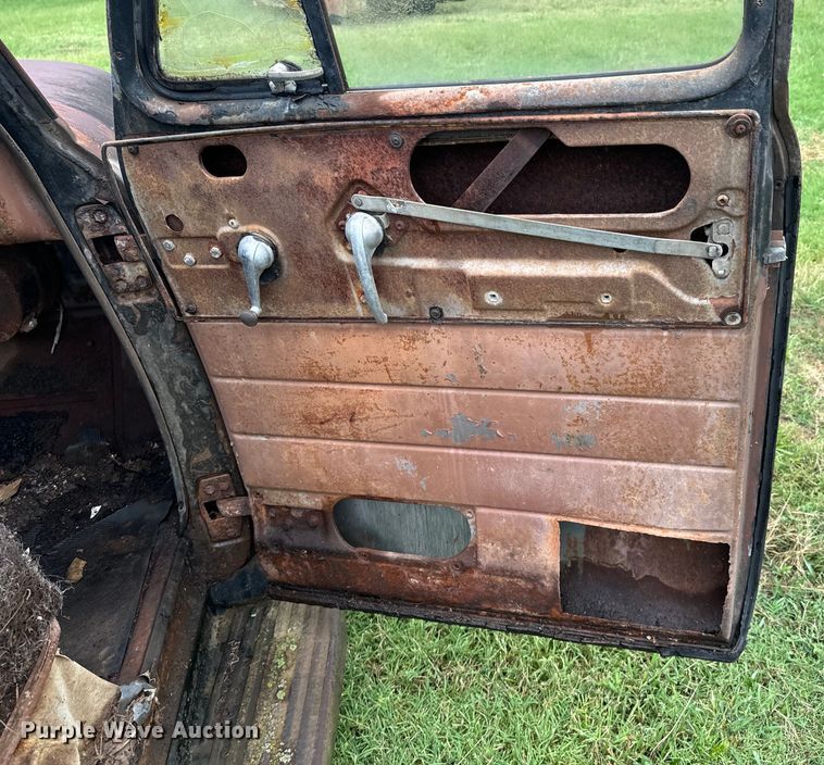 image for item DX1051 GMC pickup truck