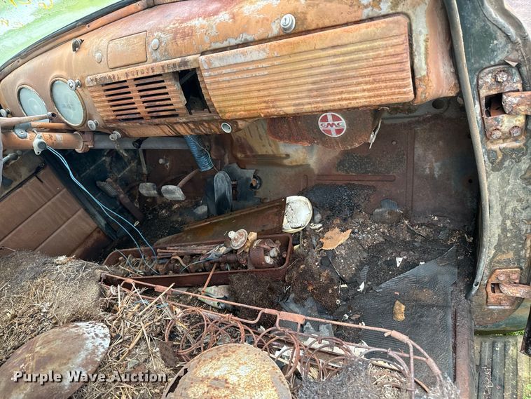 image for item DX1051 GMC pickup truck