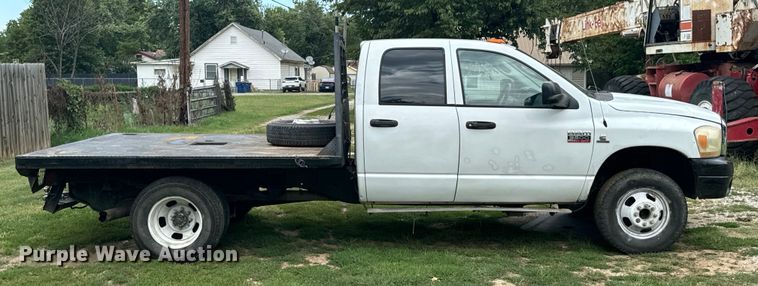 image for item DX1068 2008 Dodge Ram 3500 Quad Cab flatbed pickup truck