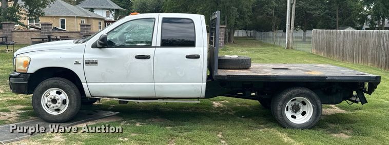 image for item DX1068 2008 Dodge Ram 3500 Quad Cab flatbed pickup truck