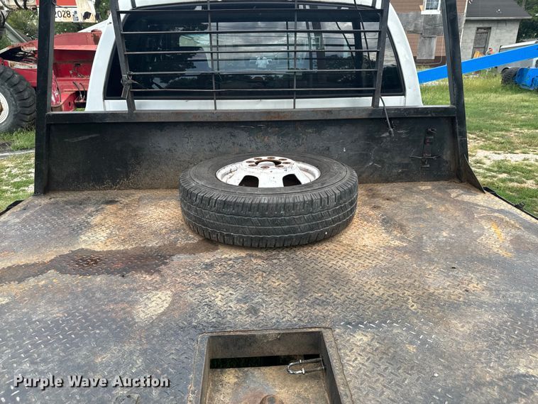 image for item DX1068 2008 Dodge Ram 3500 Quad Cab flatbed pickup truck