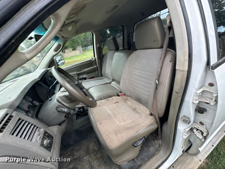 image for item DX1068 2008 Dodge Ram 3500 Quad Cab flatbed pickup truck