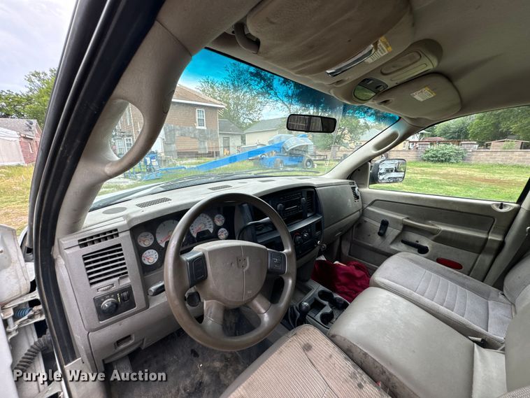 image for item DX1068 2008 Dodge Ram 3500 Quad Cab flatbed pickup truck