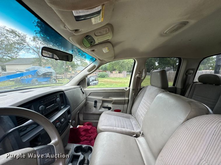 image for item DX1068 2008 Dodge Ram 3500 Quad Cab flatbed pickup truck