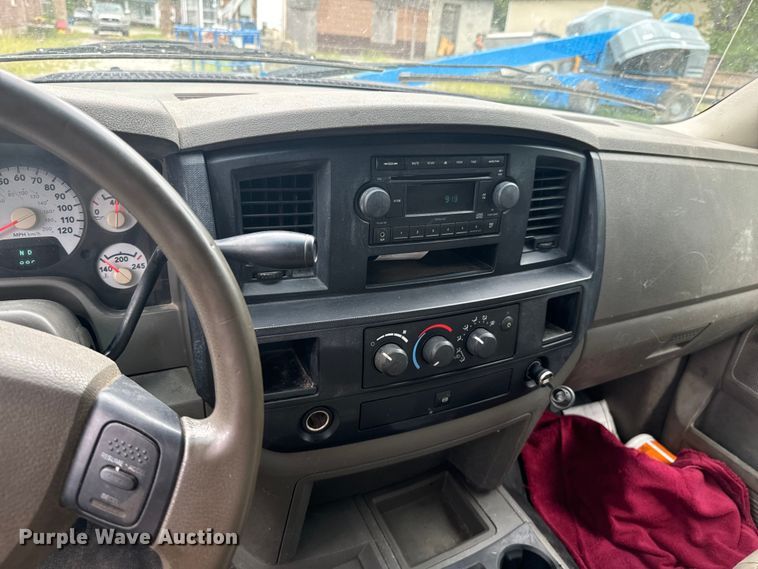 image for item DX1068 2008 Dodge Ram 3500 Quad Cab flatbed pickup truck