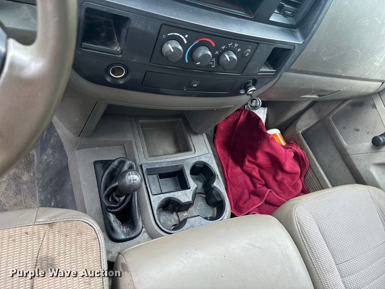 image for item DX1068 2008 Dodge Ram 3500 Quad Cab flatbed pickup truck