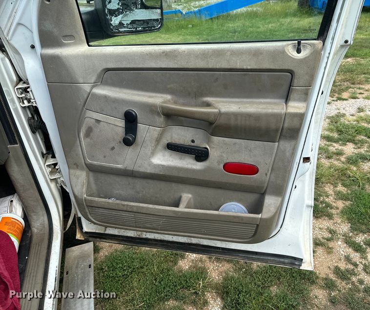 image for item DX1068 2008 Dodge Ram 3500 Quad Cab flatbed pickup truck