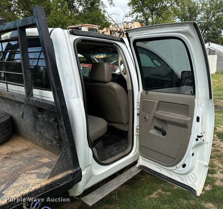 image for item DX1068 2008 Dodge Ram 3500 Quad Cab flatbed pickup truck