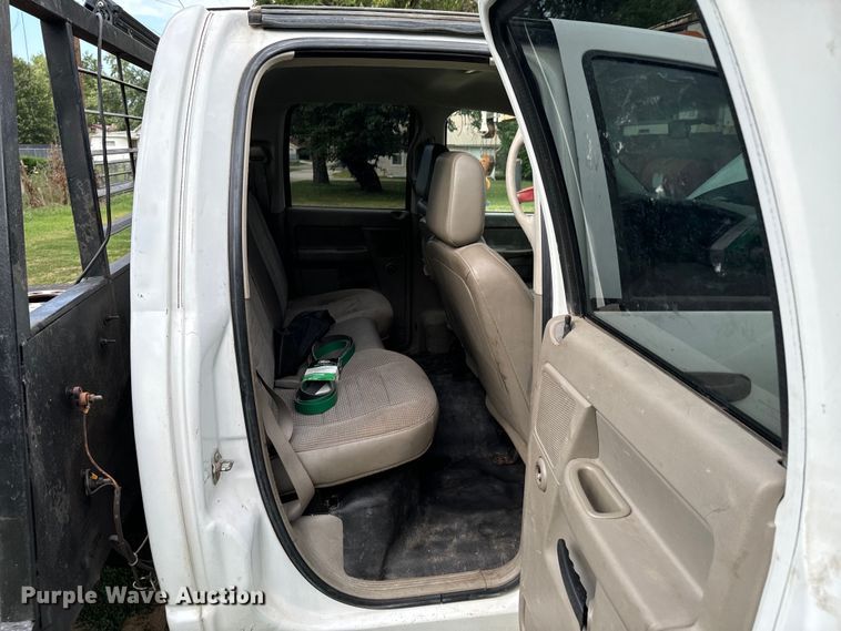 image for item DX1068 2008 Dodge Ram 3500 Quad Cab flatbed pickup truck