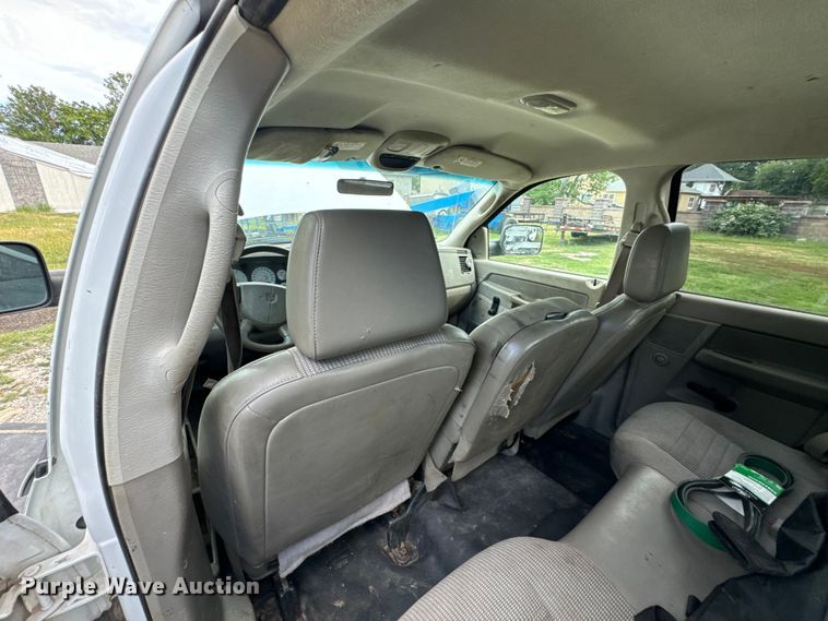 image for item DX1068 2008 Dodge Ram 3500 Quad Cab flatbed pickup truck