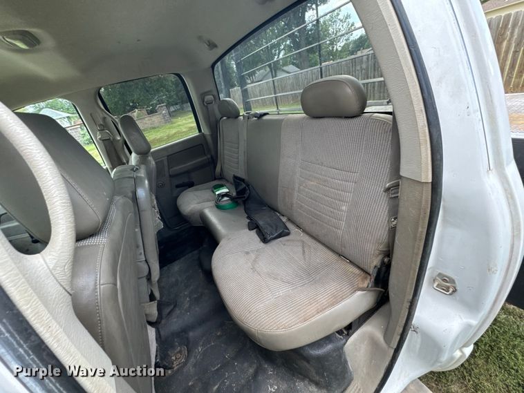 image for item DX1068 2008 Dodge Ram 3500 Quad Cab flatbed pickup truck