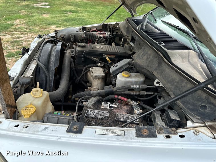 image for item DX1068 2008 Dodge Ram 3500 Quad Cab flatbed pickup truck