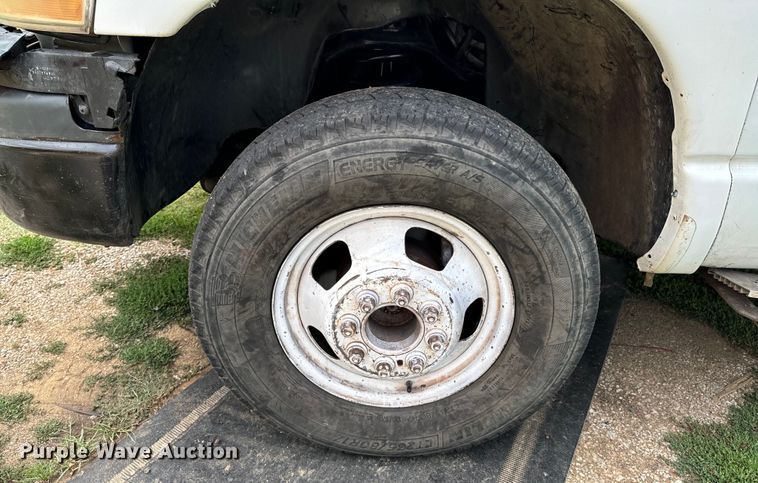 image for item DX1068 2008 Dodge Ram 3500 Quad Cab flatbed pickup truck