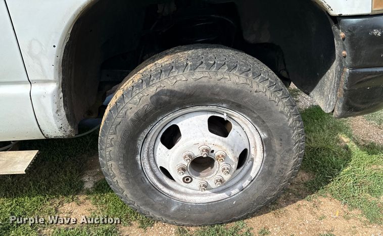 image for item DX1068 2008 Dodge Ram 3500 Quad Cab flatbed pickup truck