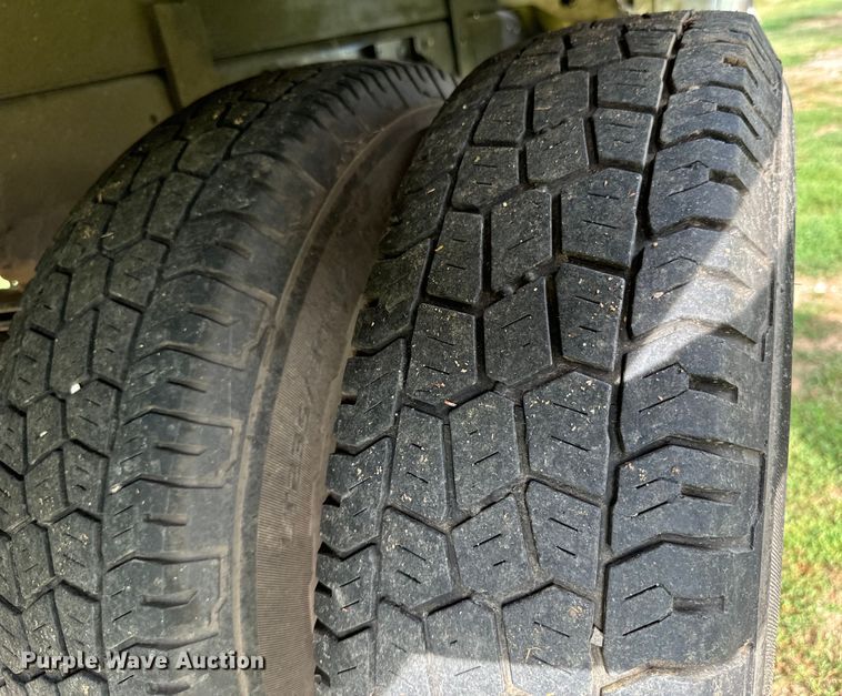 image for item DX1068 2008 Dodge Ram 3500 Quad Cab flatbed pickup truck