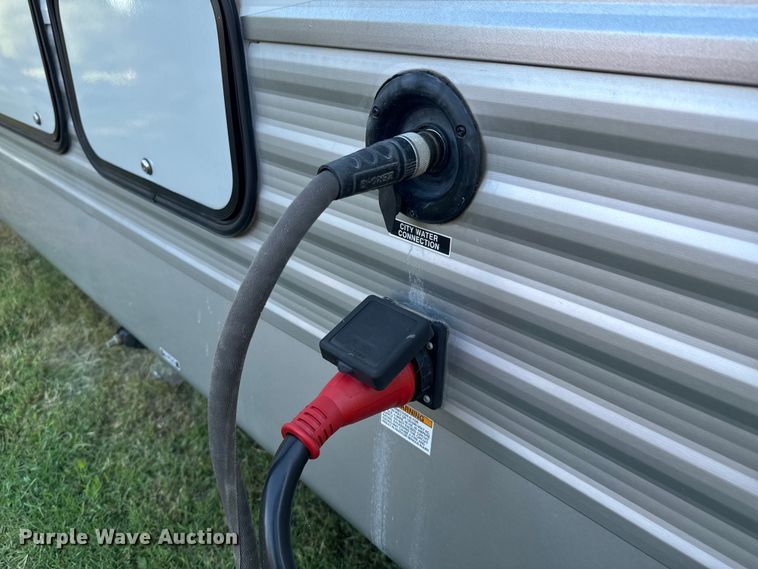 image for item DX1074 2020 Premier camper