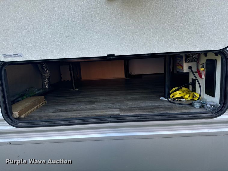 image for item DX1074 2020 Premier camper