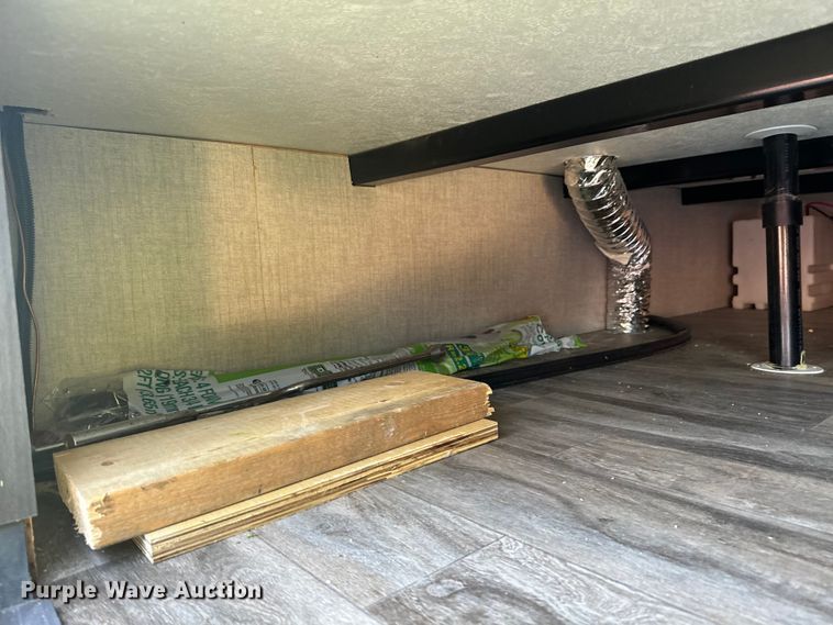 image for item DX1074 2020 Premier camper