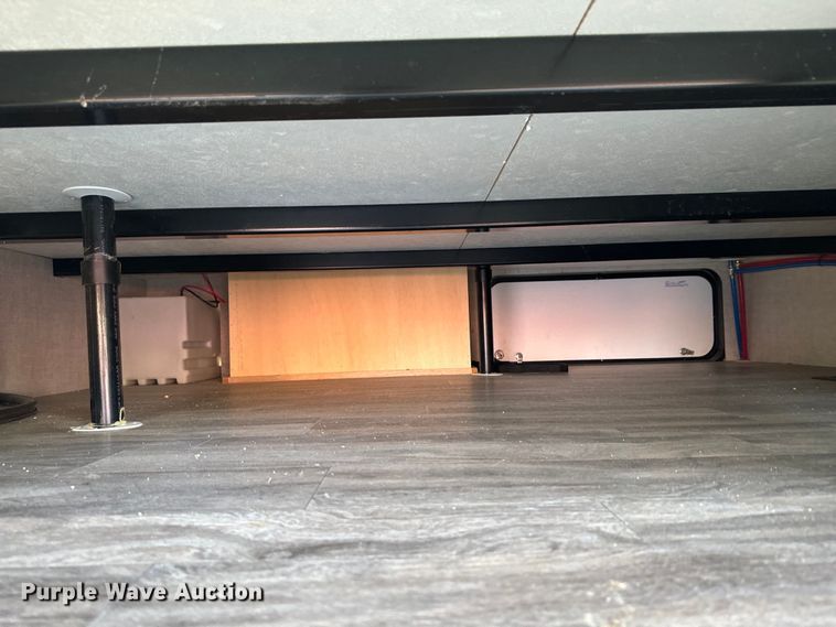 image for item DX1074 2020 Premier camper