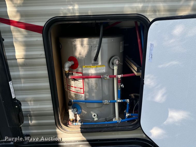 image for item DX1074 2020 Premier camper