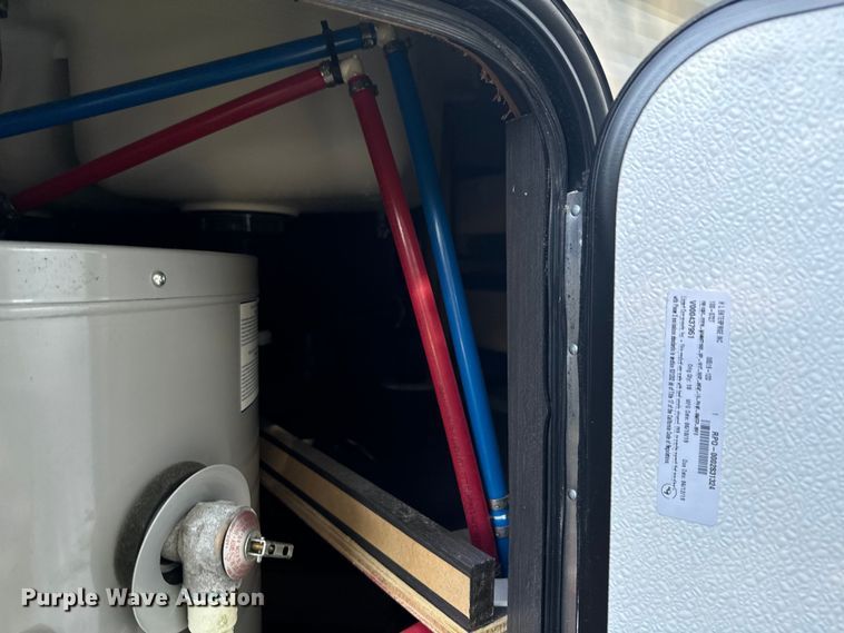 image for item DX1074 2020 Premier camper