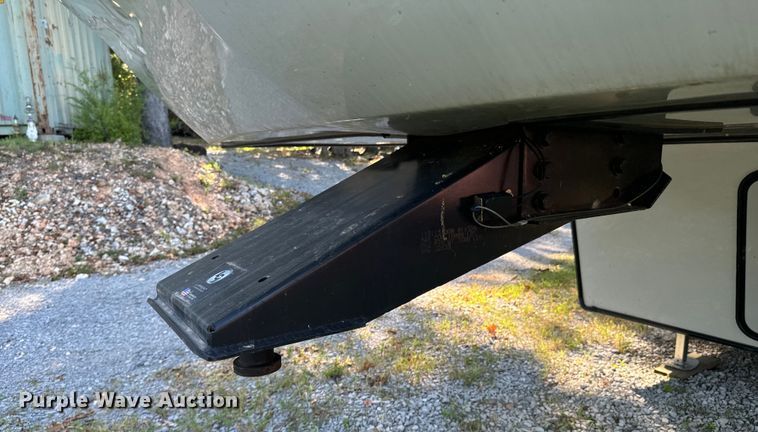 image for item DX1074 2020 Premier camper