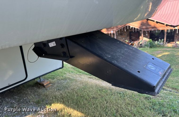 image for item DX1074 2020 Premier camper