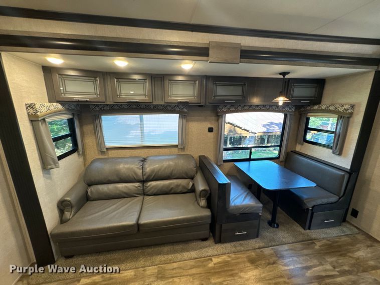 image for item DX1074 2020 Premier camper