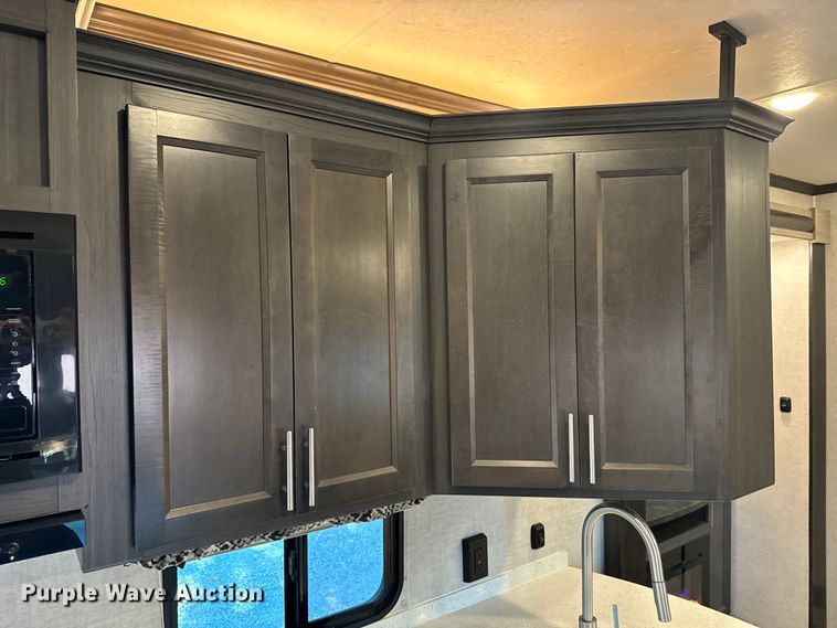 image for item DX1074 2020 Premier camper