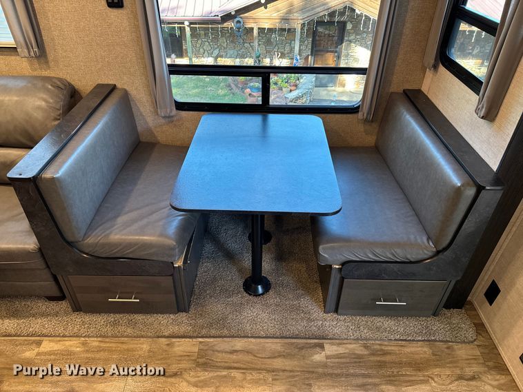 image for item DX1074 2020 Premier camper