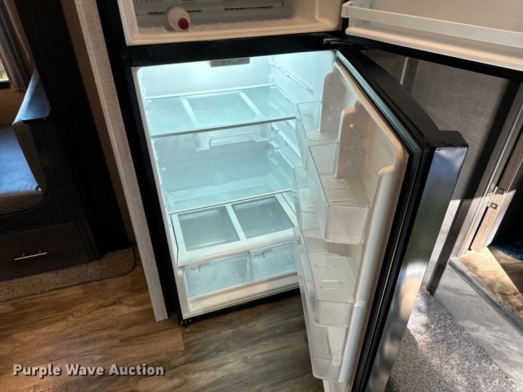 image for item DX1074 2020 Premier camper