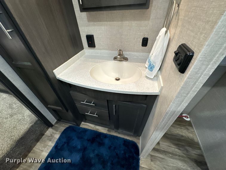 image for item DX1074 2020 Premier camper