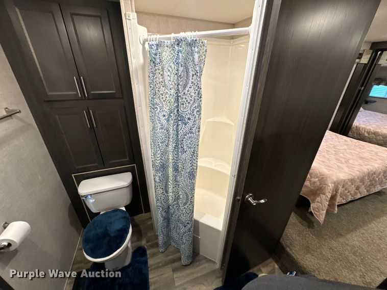 image for item DX1074 2020 Premier camper