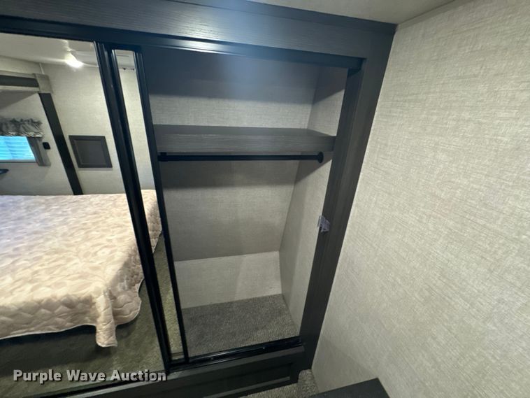 image for item DX1074 2020 Premier camper