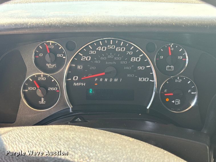 image for item DX1083 2013 GMC Savana G4500 refrigerated truck