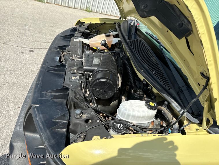 image for item DX1083 2013 GMC Savana G4500 refrigerated truck