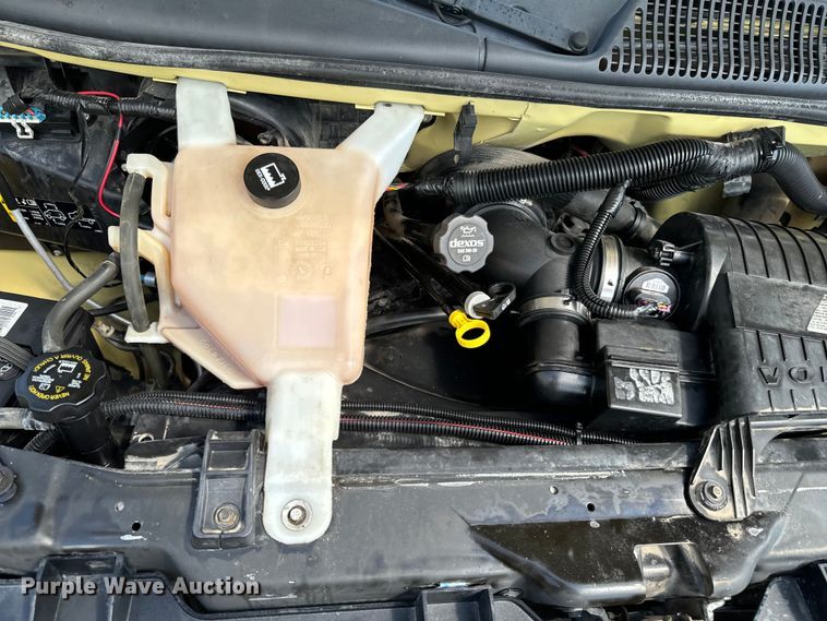 image for item DX1083 2013 GMC Savana G4500 refrigerated truck