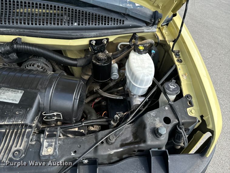 image for item DX1083 2013 GMC Savana G4500 refrigerated truck