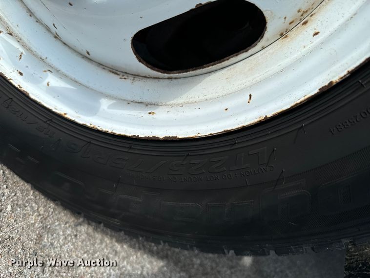 image for item DX1083 2013 GMC Savana G4500 refrigerated truck