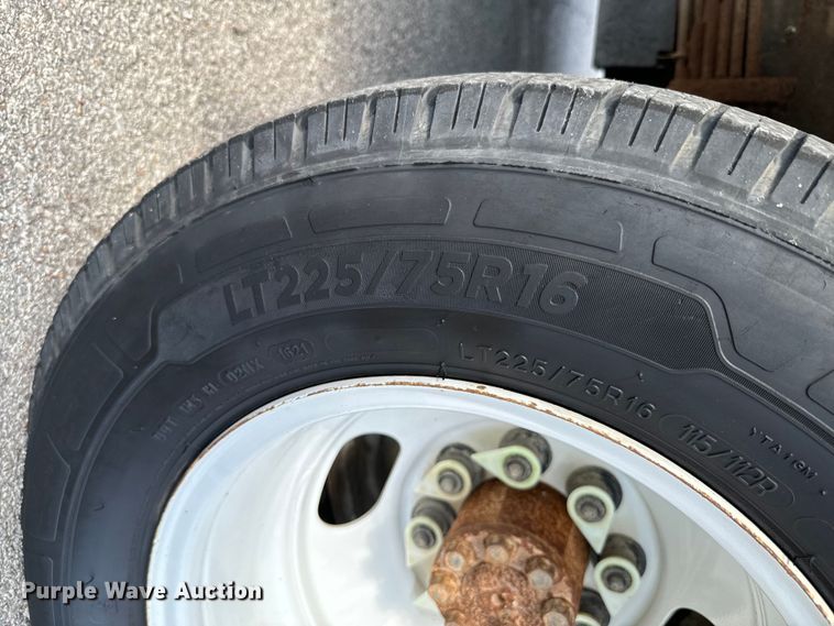 image for item DX1083 2013 GMC Savana G4500 refrigerated truck