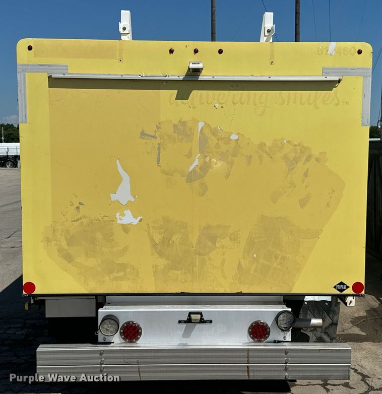 image for item DX1084 2018 Ford  Econoline E450 refrigerated truck